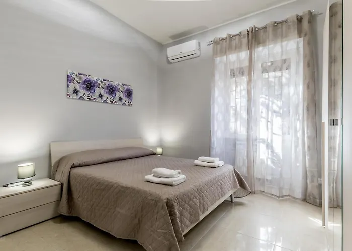 Metro C - Nando's House Apartment *